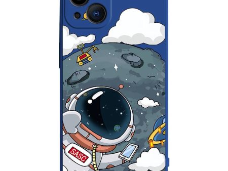 iPhone 14 Plus Fleksibel Cover af Plastik m. Print - Astronaut På Månen   Blå Sale